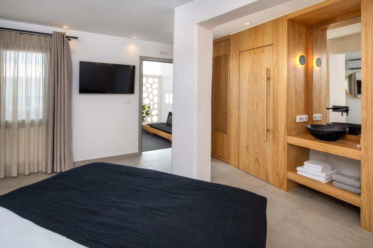 Callia Retreat Suites - Adults Only Fira  Ngoại thất bức ảnh